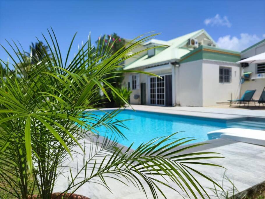 Villa Oneway, Piscine Privee, Classee 3 Etoiles Sainte-Rose Exteriér fotografie