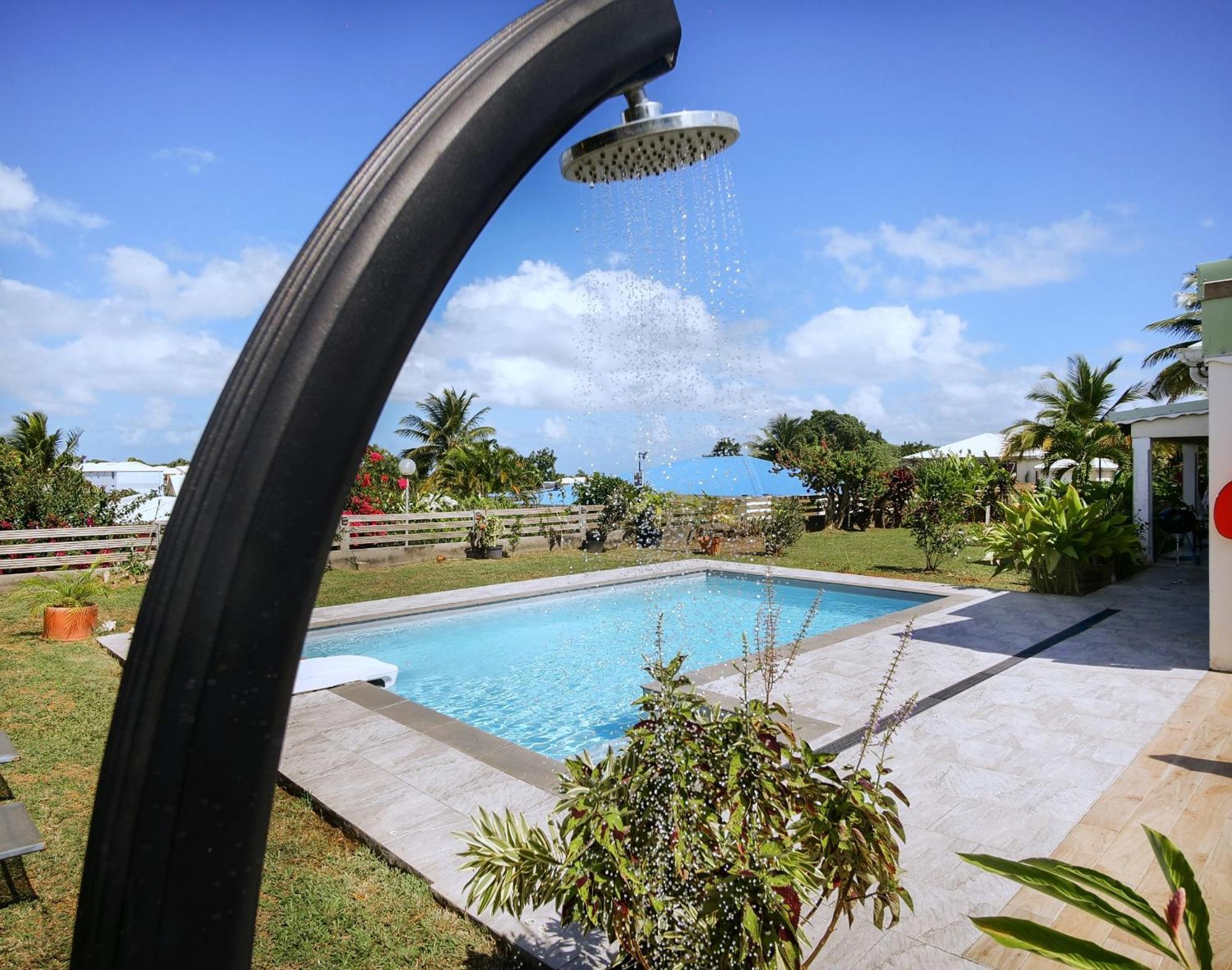Villa Oneway, Piscine Privee, Classee 3 Etoiles Sainte-Rose Exteriér fotografie